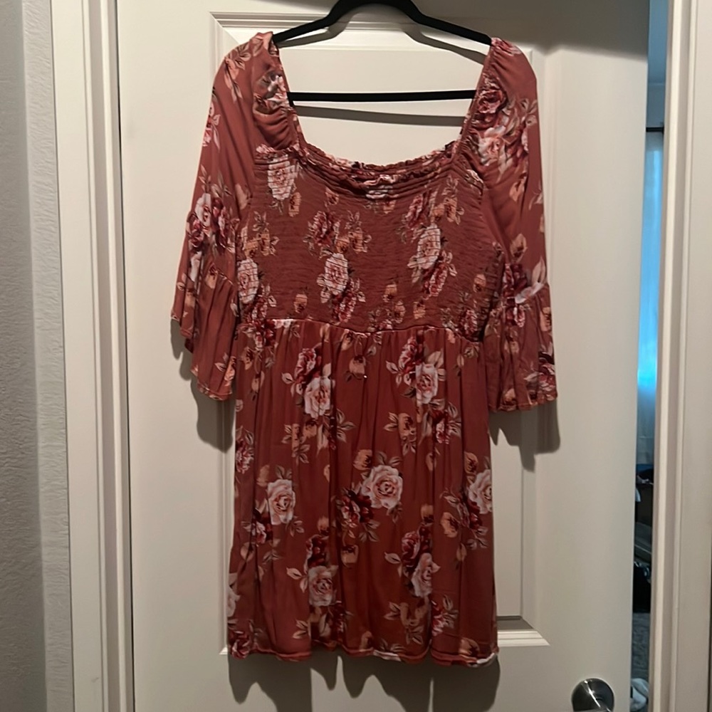 Women’s dress, no longer fits